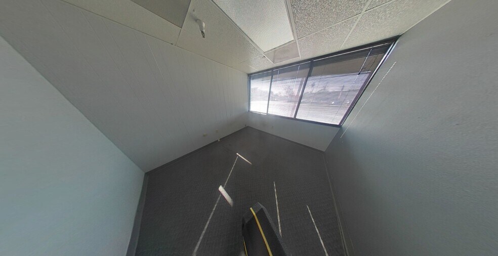 More Photos Of 1501 El Camino Ave, Sacramento Office Residential For Lease
