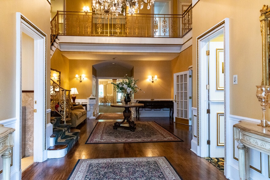 More Photos Of , Brookfield Unknown For Sale