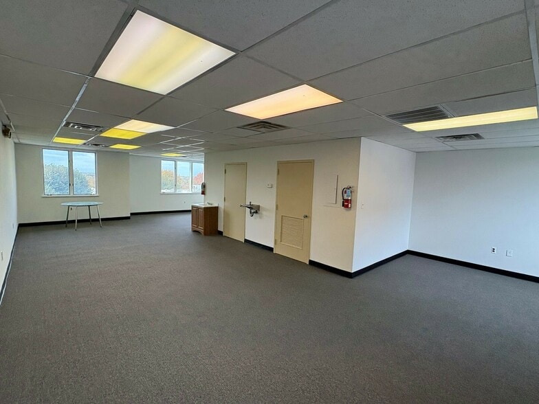 More Photos Of 6400 Seven Corners Pl, Falls Church Office For Sale