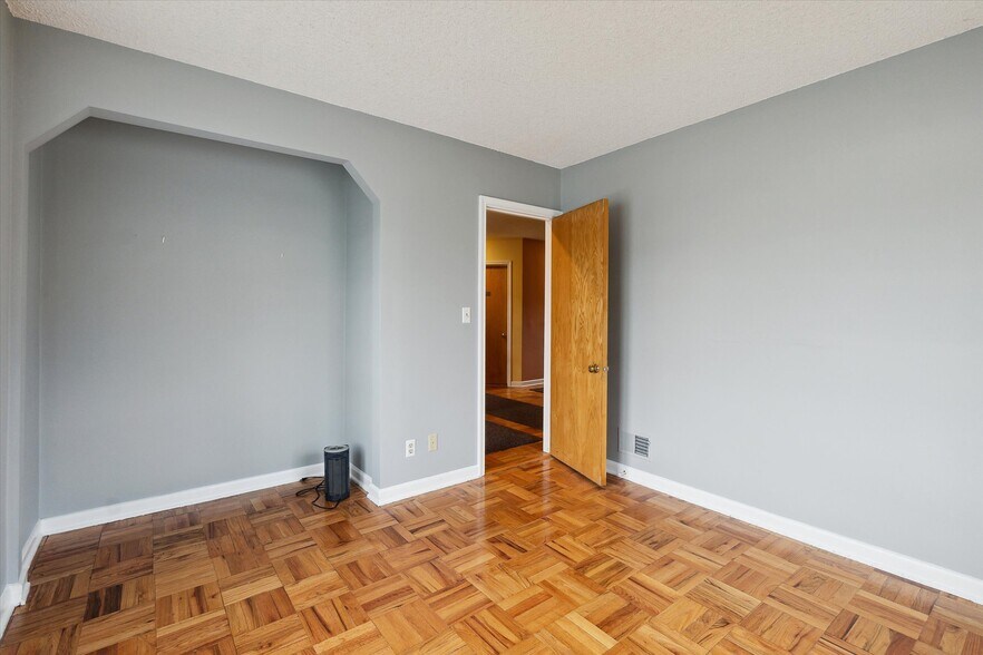 More Photos Of 415 W Grand River Ave, East Lansing Office Residential For Sale