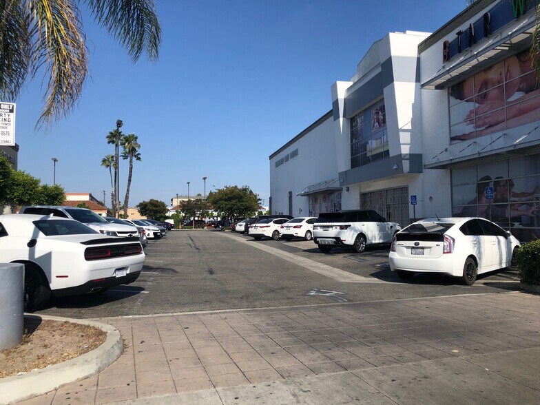 More Photos Of 6054 Pacific Blvd, Huntington Park Freestanding For Lease