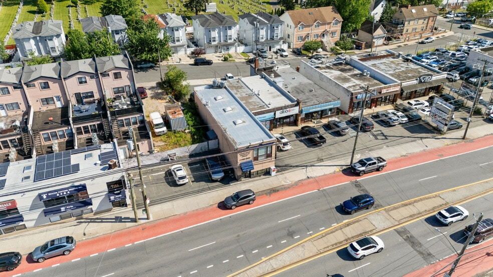 More Photos Of 1190 Hylan Blvd, Staten Island Office For Sale