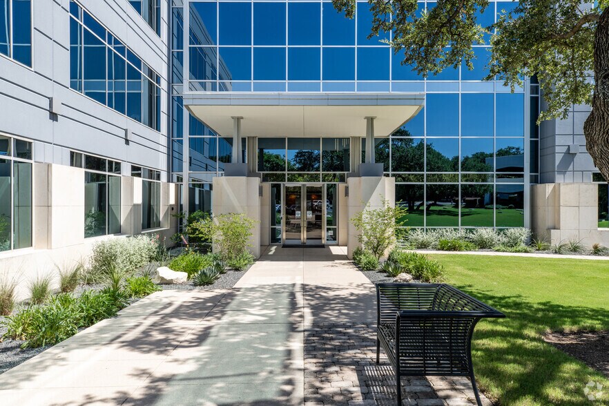 More Photos Of 5113 Southwest Pky, Austin Office For Lease