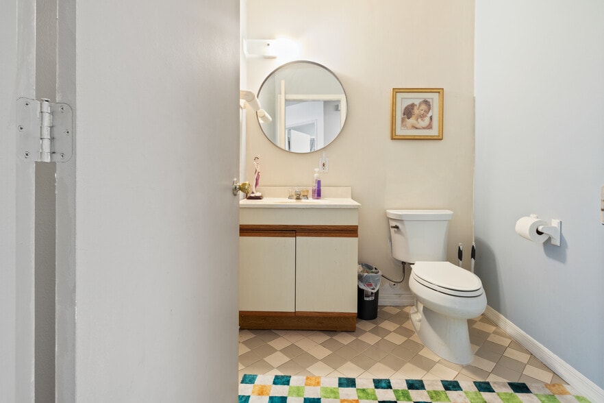 More Photos Of 1570 N Harbor City Blvd, Melbourne Office Residential For Sale
