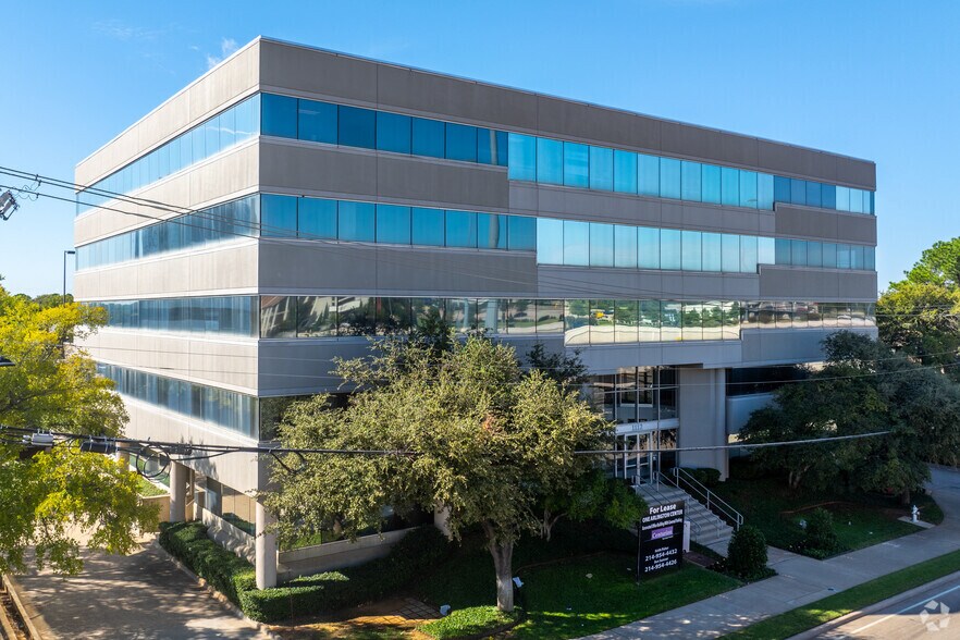 Primary Photo Of 1112 E Copeland Rd, Arlington Office For Lease