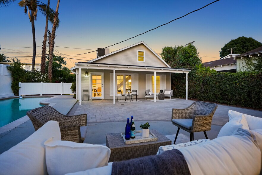 More Photos Of 5438-5440 Colfax Ave, Valley Village Apartments For Sale