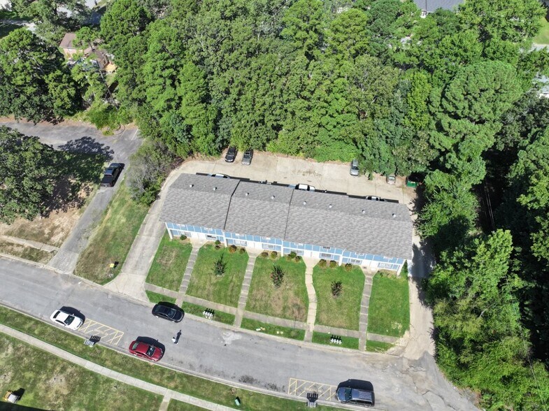 More Photos Of 1800 Labette Manor Dr, Little Rock Apartments For Sale