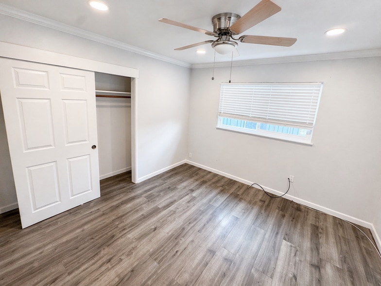 More Photos Of 3114 Ashbrook Ct, Oakland Apartments For Sale