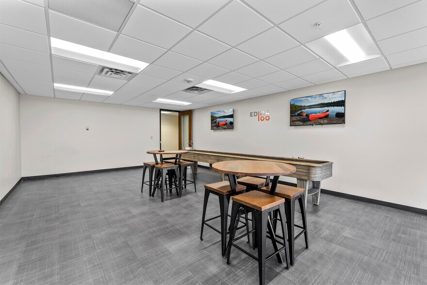 More Photos Of 7301 Ohms Ln, Edina Office For Lease