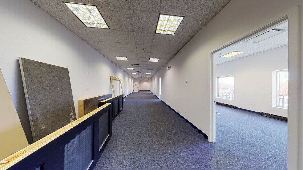 More Photos Of 45 S Service Rd, Plainview Light Manufacturing For Lease