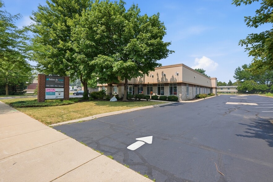 More Photos Of 1280 W Main St, Sun Prairie Freestanding For Sale