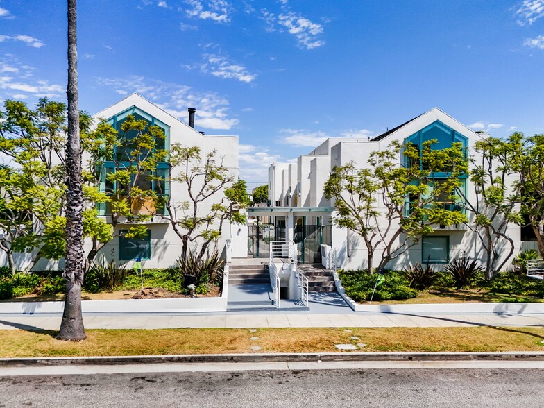 Primary Photo Of 807-811 21st St, Santa Monica Apartments For Sale