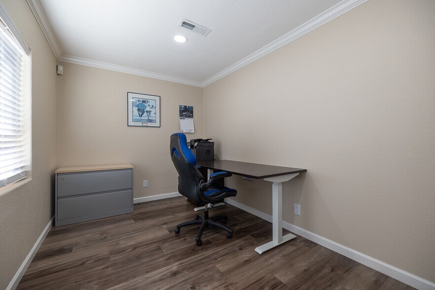 More Photos Of 25 E Hedding St, San Jose Office For Lease