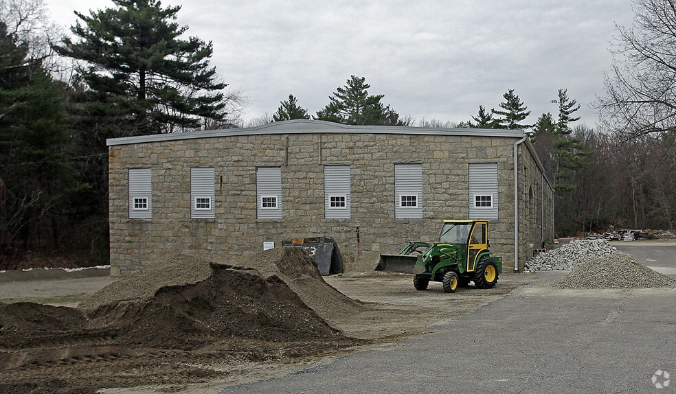 More Photos Of 53 Dilla St, Milford Warehouse For Lease