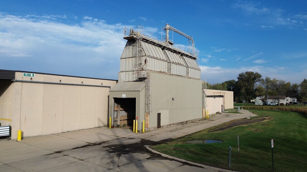 More Photos Of 2946 Janet dr, Waterloo Industrial For Sale