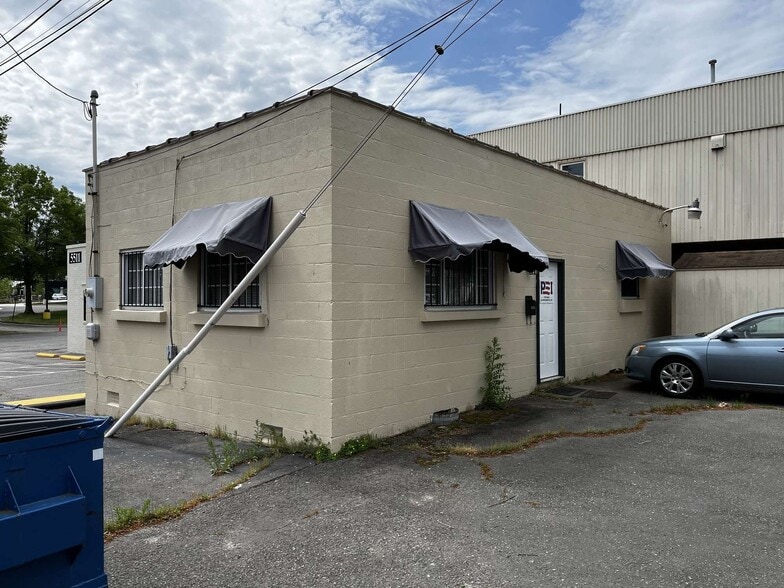 Primary Photo Of 2105 Lake Ave, Richmond Office For Lease