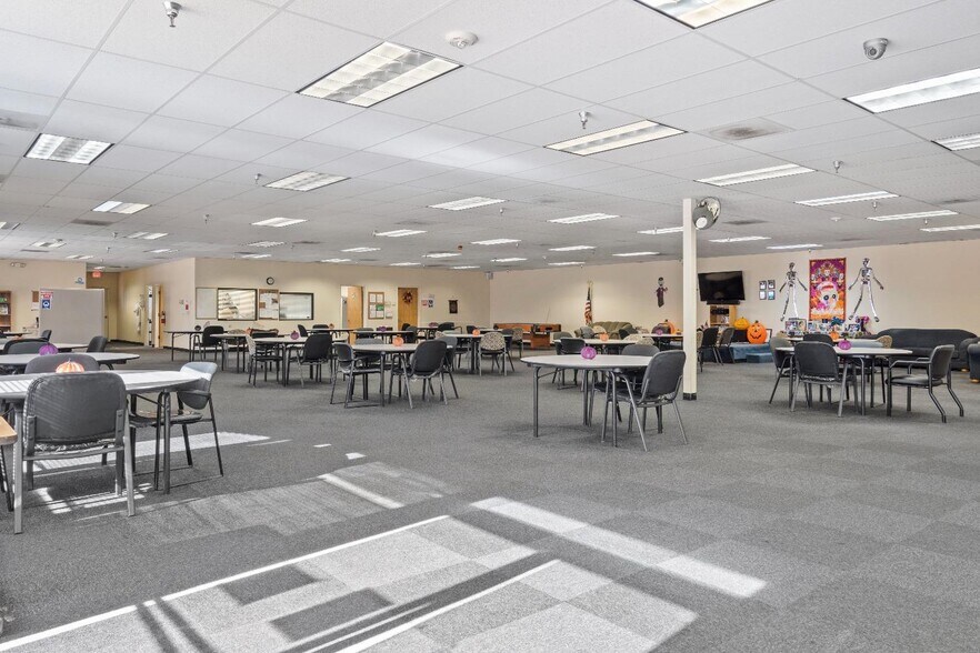 More Photos Of 1052 C St, Fresno Office For Sale