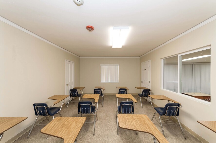 More Photos Of 1555 W Commonwealth Ave, Fullerton Office For Lease