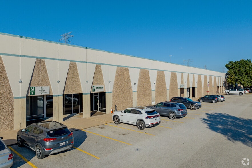 More Photos Of 5151 Mitchelldale St, Houston Unknown For Lease