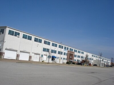 More Photos Of 541 Industry Rd, Louisville Manufacturing For Lease