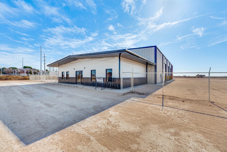 More Photos Of TBD Lot 4 ECR 140, Midland Warehouse For Lease