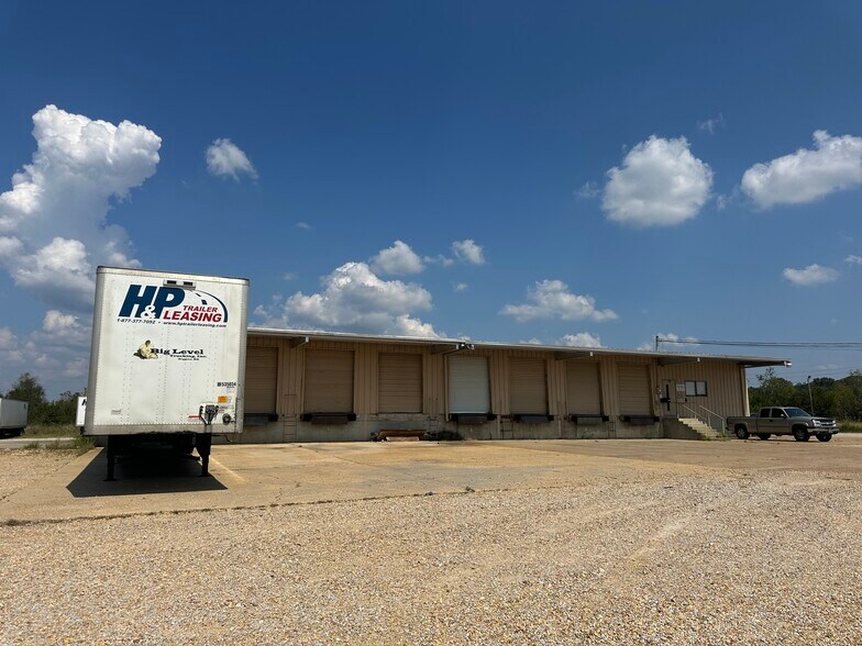 More Photos Of 3390 Jeff Homan Blvd, Tupelo Truck Terminal For Sale