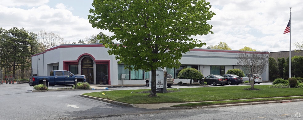More Photos Of 7 Old Dock Rd, Yaphank Manufacturing For Sale