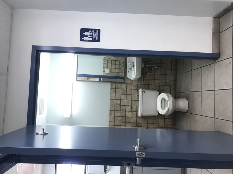 More Photos Of 1310 W St Marys Rd, Tucson Medical For Lease