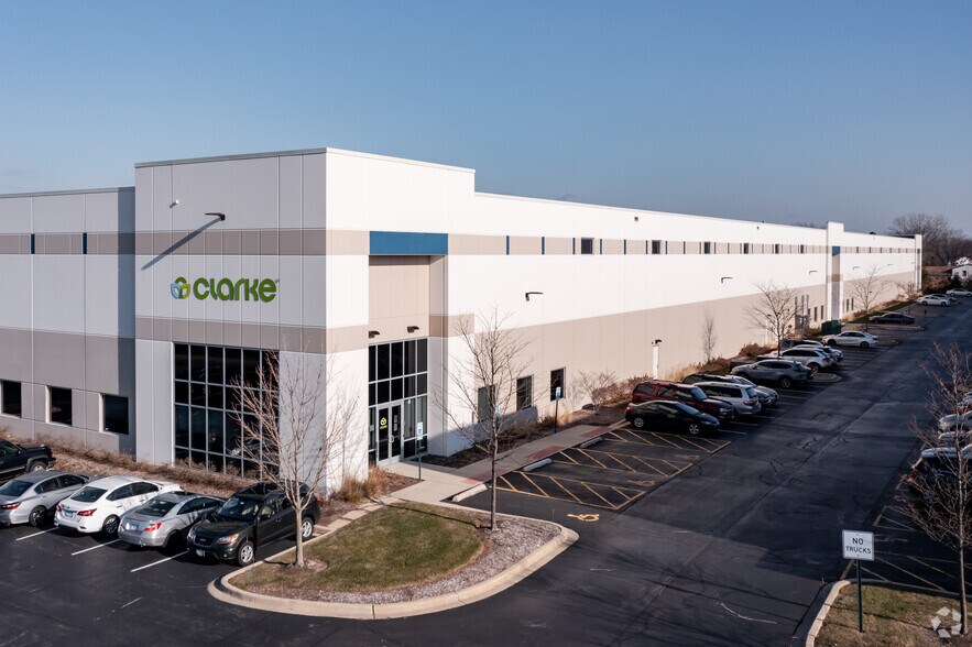 More Photos Of 201 Gary Ave, Roselle Warehouse For Lease