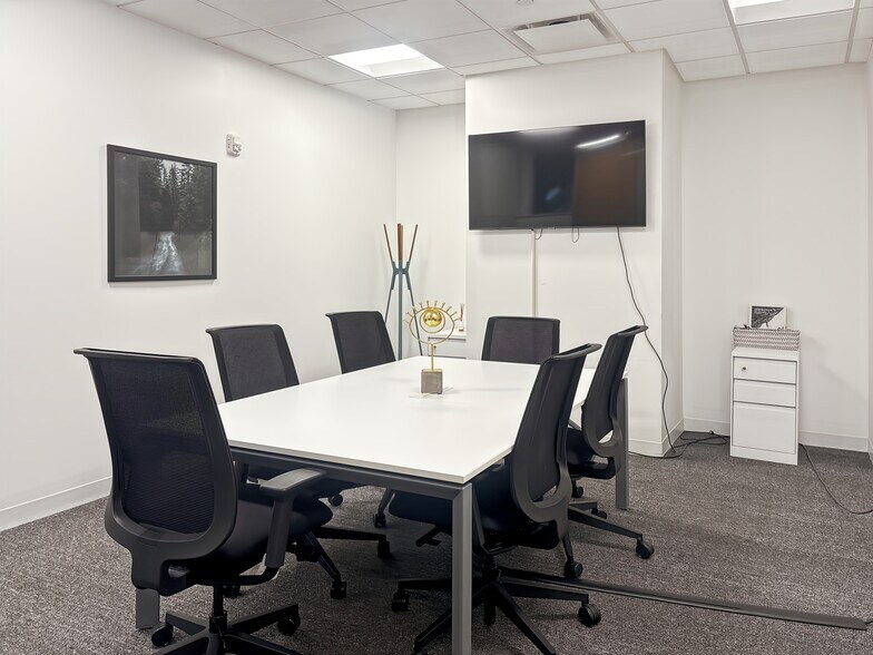 More Photos Of 501 E Las Olas Blvd, Fort Lauderdale Coworking Space
