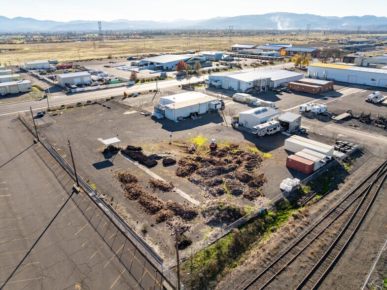 More Photos Of 1405 Antelope Rd, White City Warehouse For Sale