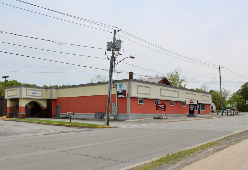 More Photos Of 3900 Oneida St, New Hartford Freestanding For Lease