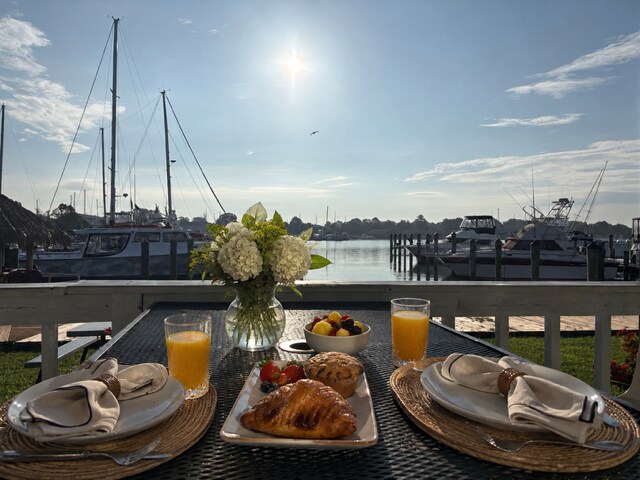 More Photos Of 255 Lore Rd, Solomons Hotel For Lease