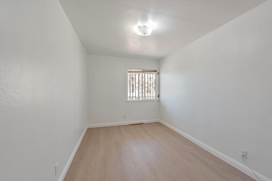 More Photos Of 3404 School St, Oakland Apartments For Sale