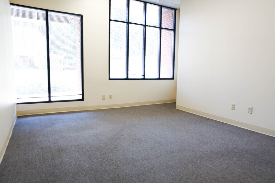 More Photos Of 626 Minnesota Ave, Kansas City Office For Lease