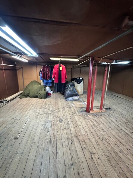 More Photos Of 177 N Allen St, Albany General Retail For Sale