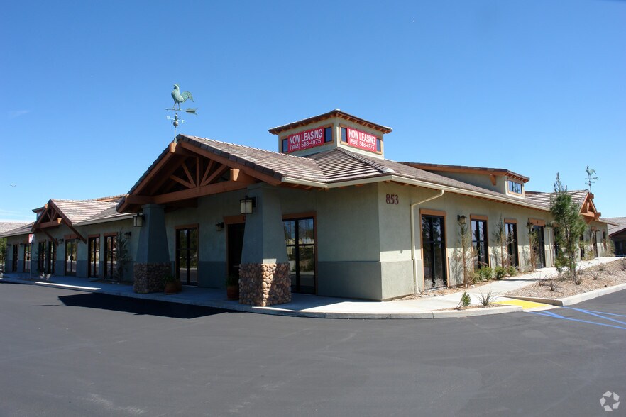 More Photos Of 853 Auto Center Dr, Palmdale Unknown For Lease