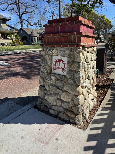 More Photos Of 1315 N Main St, Santa Ana Freestanding For Lease