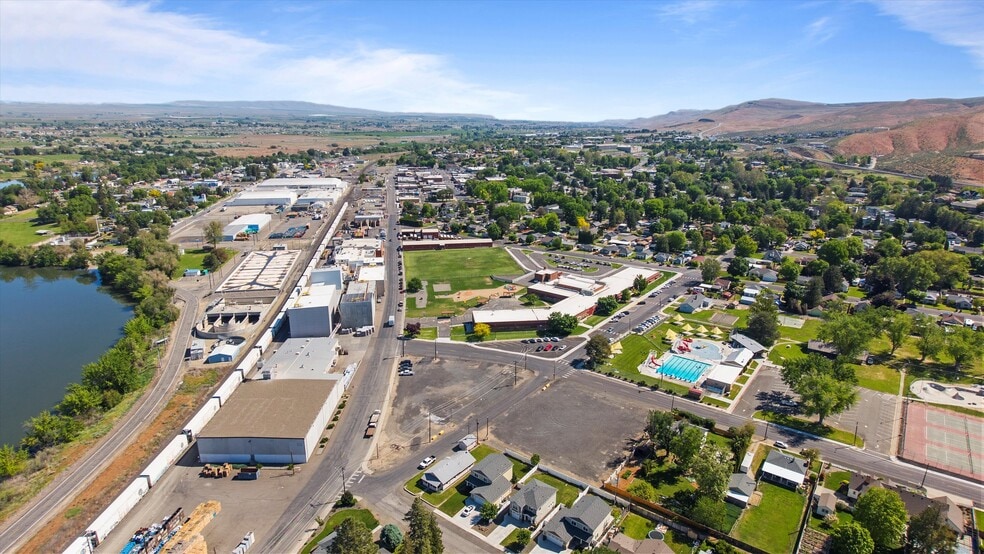 More Photos Of 725 Park ave, Prosser Land For Sale