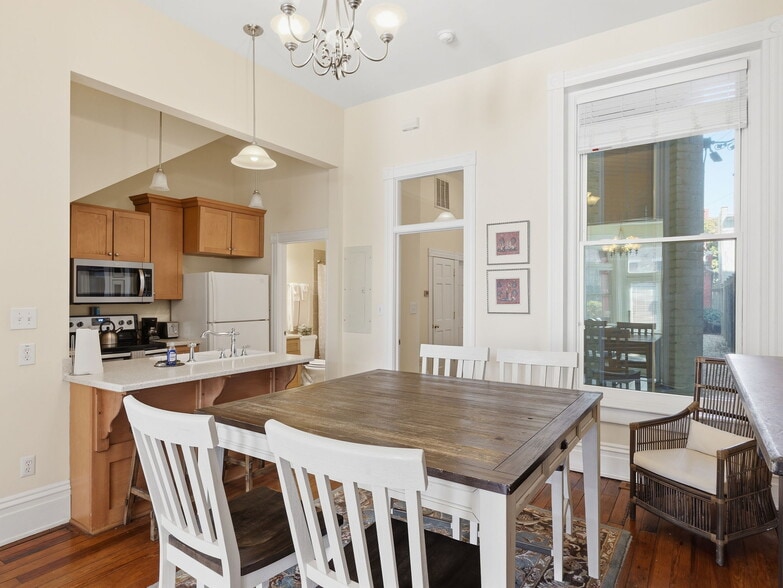 More Photos Of 8-10 E Main St, Richmond Apartments For Sale