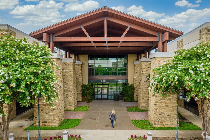 More Photos Of 6850 TPC Dr, McKinney Office For Sale