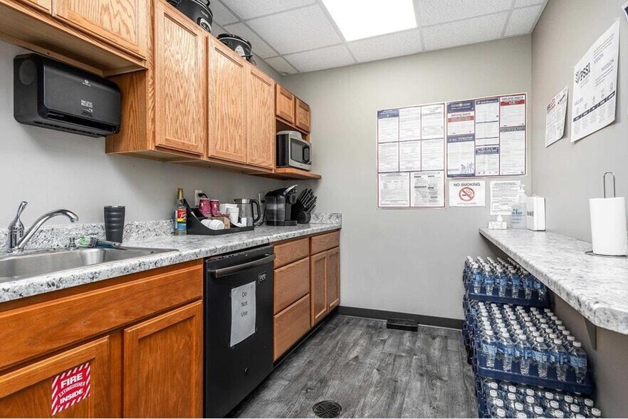 More Photos Of 3679 Prism Ln, Kieler Office For Lease