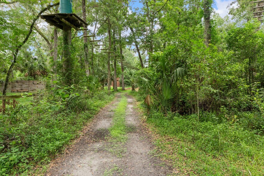 More Photos Of 6440 Cedar Ln, Brooksville Sports And Entertainment For Sale