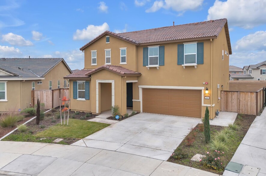 Primary Photo Of 3600 Pride Way, Stockton Multifamily For Sale