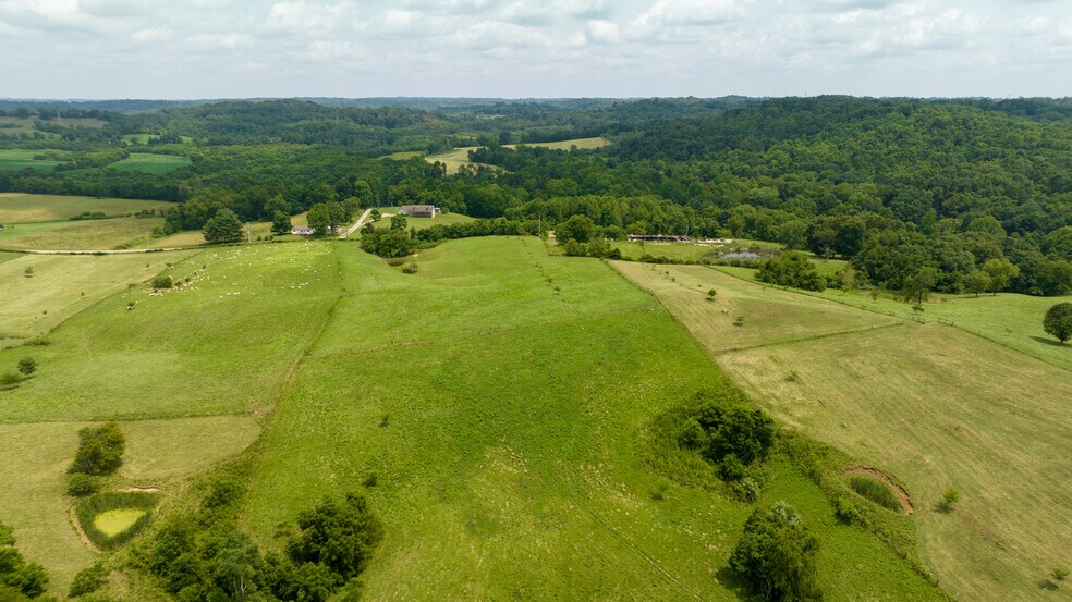 More Photos Of 901 Carpenter Rd, Albany Specialty For Sale