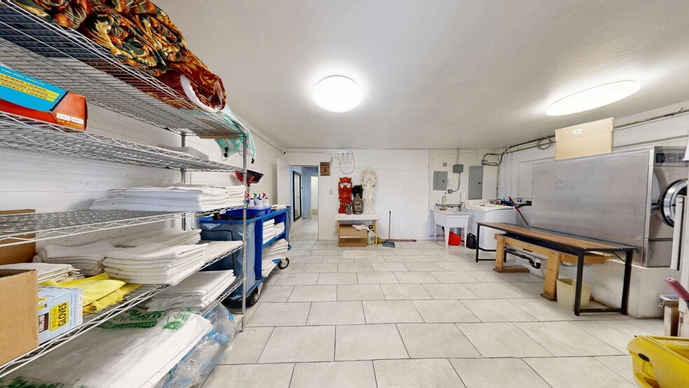 Primary Photo Of 3305 Fremont St, Las Vegas Hotel For Sale