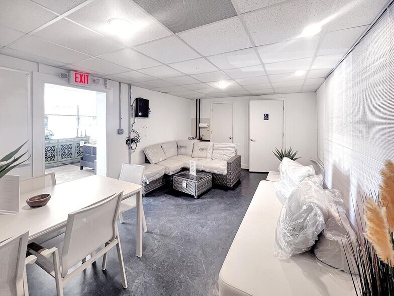 More Photos Of 778 Westover Dr, Danville Flex For Lease