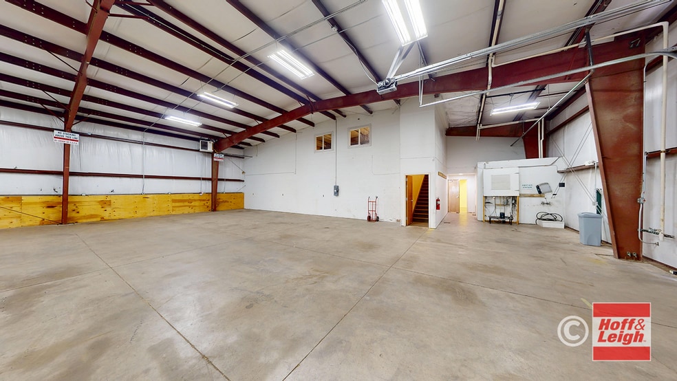 More Photos Of 4605 Town Center Dr, Colorado Springs Warehouse For Lease