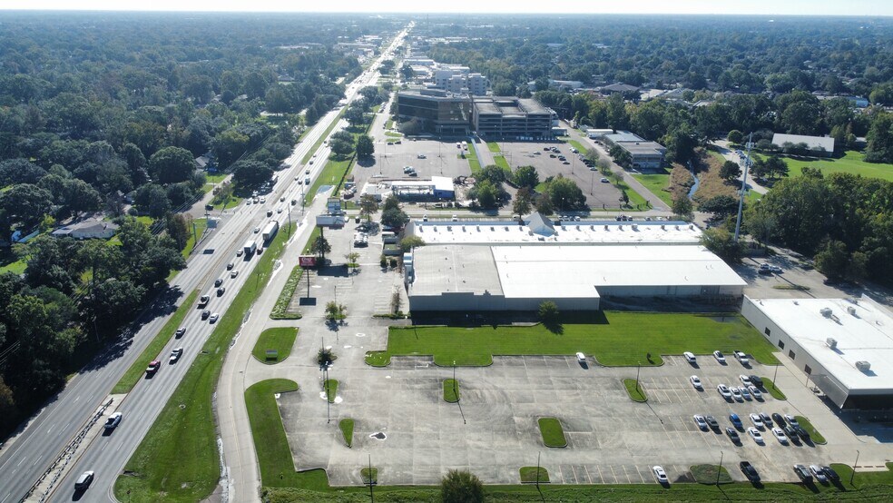 More Photos Of 8888 Airline Hwy, Baton Rouge Freestanding For Lease