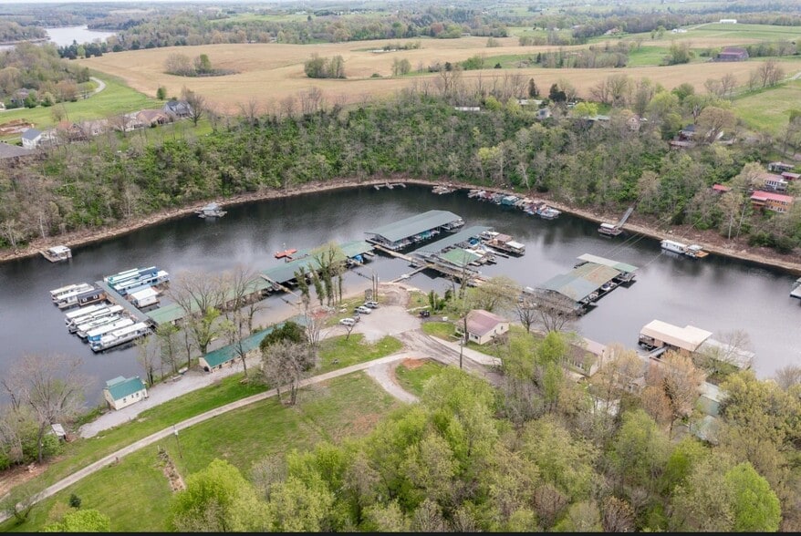 More Photos Of 940 Normans Camp Rd, Harrodsburg Marina For Sale
